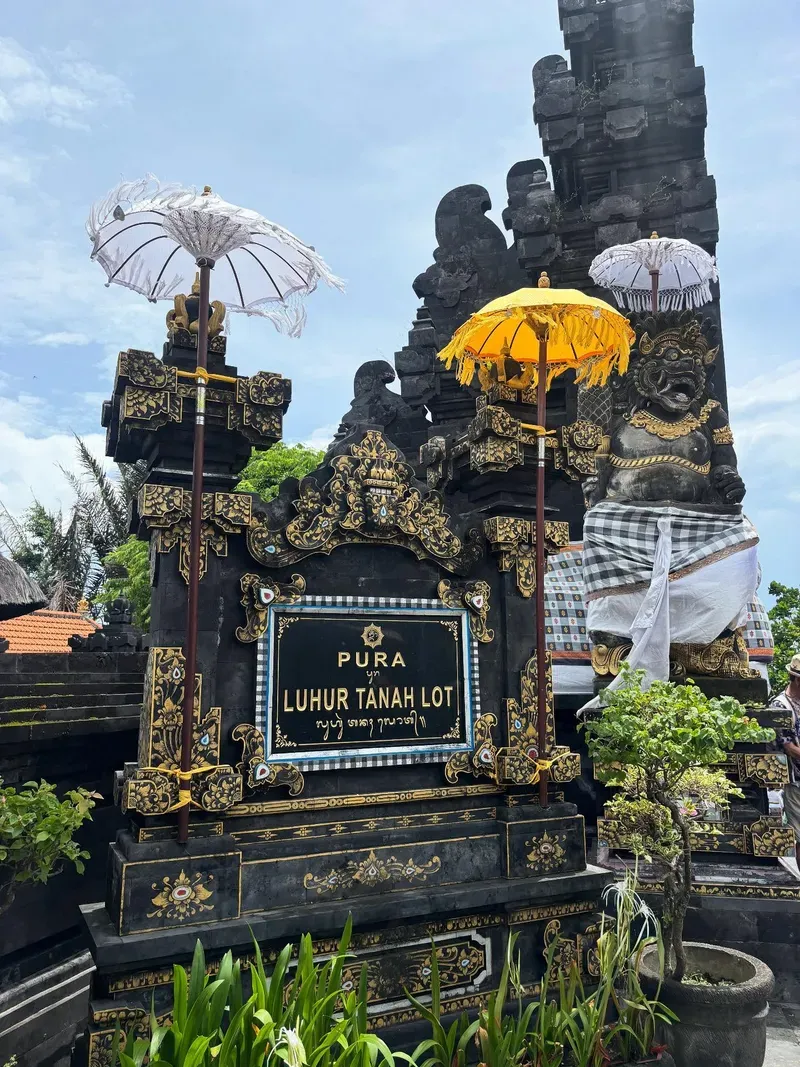 Tanah Lot view 1