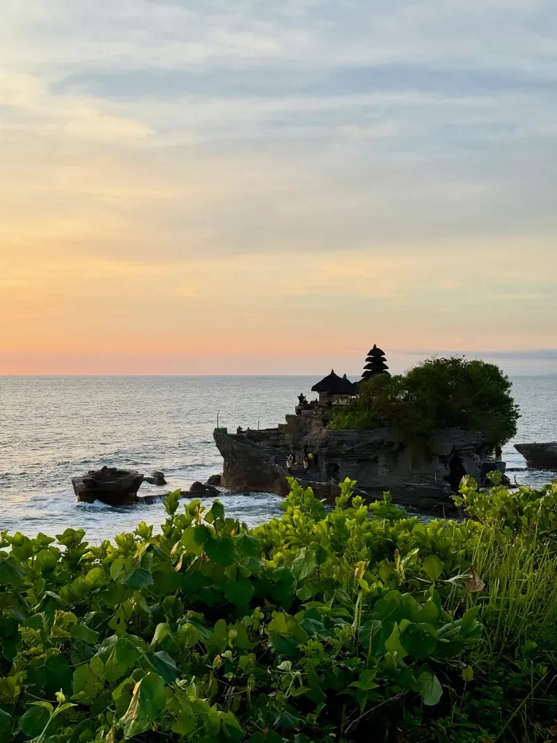 Tanah Lot view 2